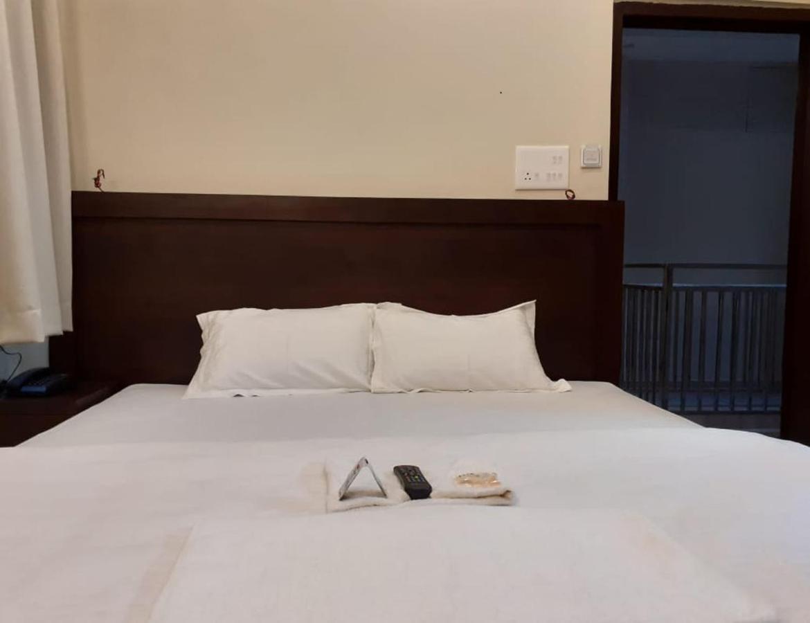 ורנאסי Hotel Artika Inn מראה חיצוני תמונה